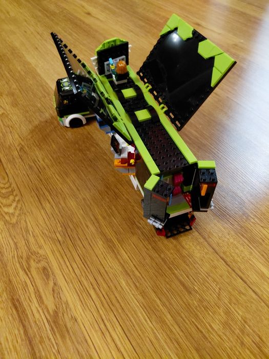 LEGO City 60388 - Камион за игрален турнир