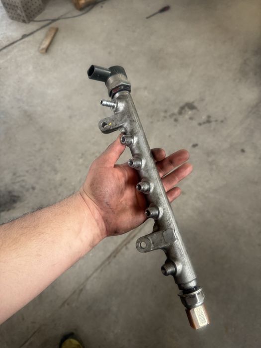 Rampa injectie audi a4/a5 2.0 tdi 170 cp