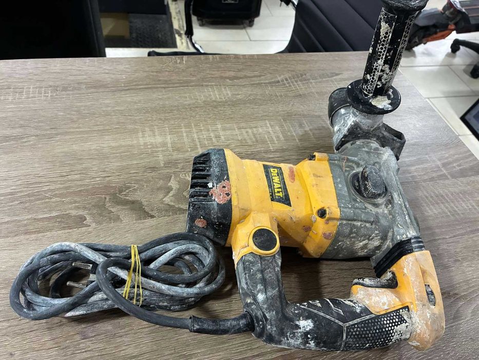 Къртач DEWAlT D25831