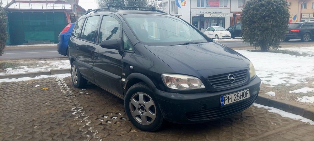 Vând sau schimb opel zafira a 2.0 diesel 2003 an