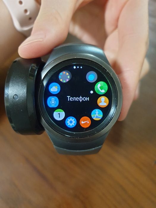 Часы  samsung  gear s2