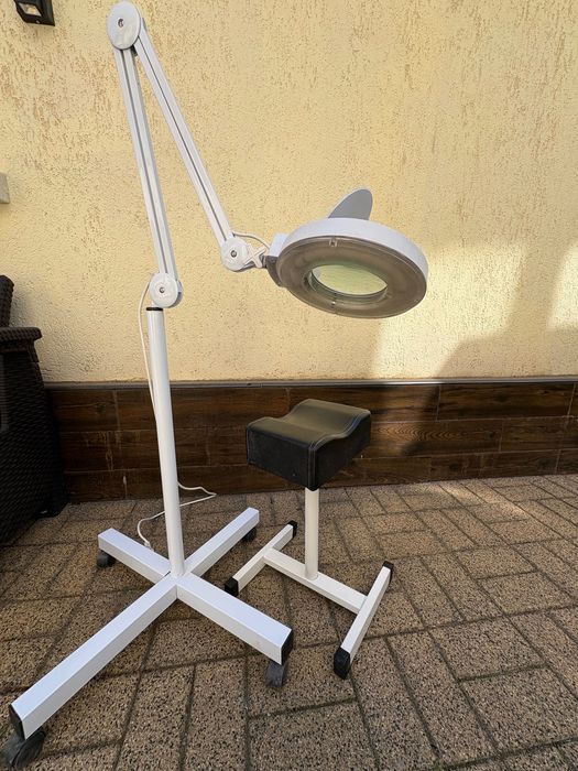Lampa led cu lupa si suport pentru pedichiua