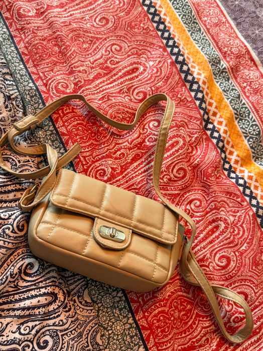 Дамска малка чанта