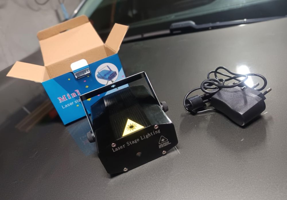 Лазерен прожектор НОВ