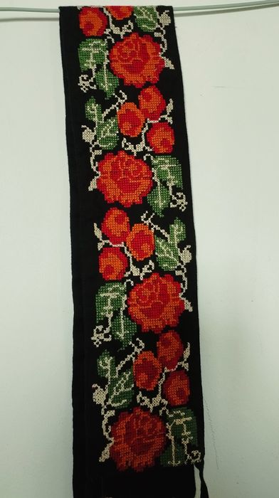 Традиционен дамски костюм + колан