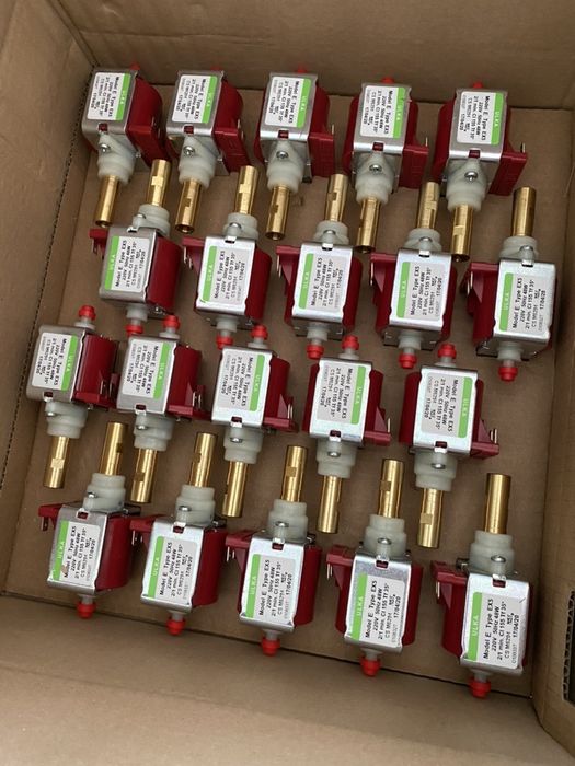 Вибрацинна помпа Улка Ulka EX5 за кафе машини и вендинг автомати