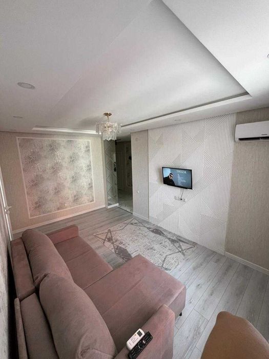 Сдаю 2 комнатнуй квартиру