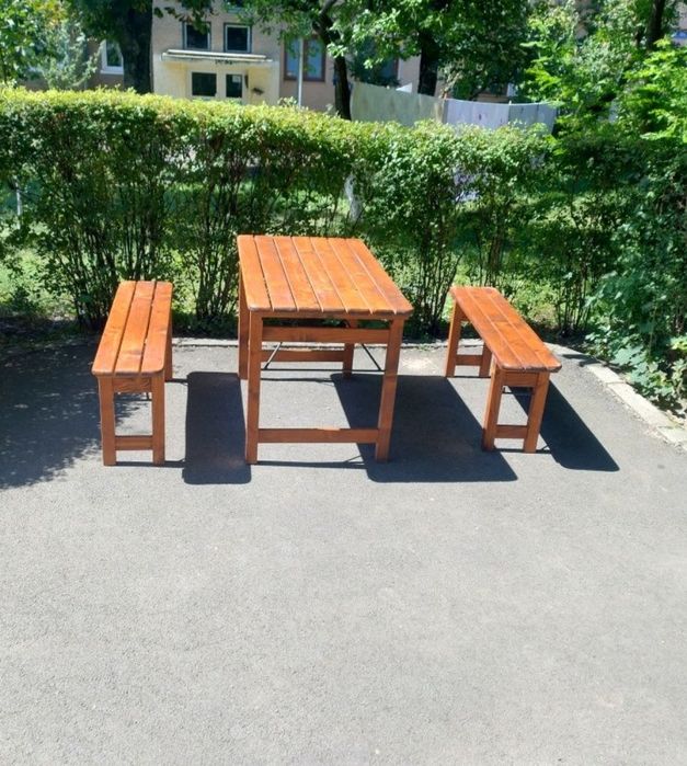 Masa cu 2 banci din lemn
