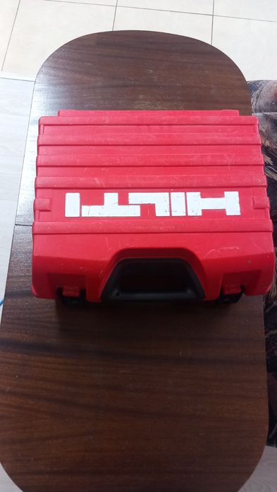 Hilti PR 30 HVS A12 ротационен лазерен нивелир