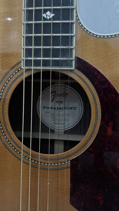 Продается электроакустическая гитара Fender серии Paramount