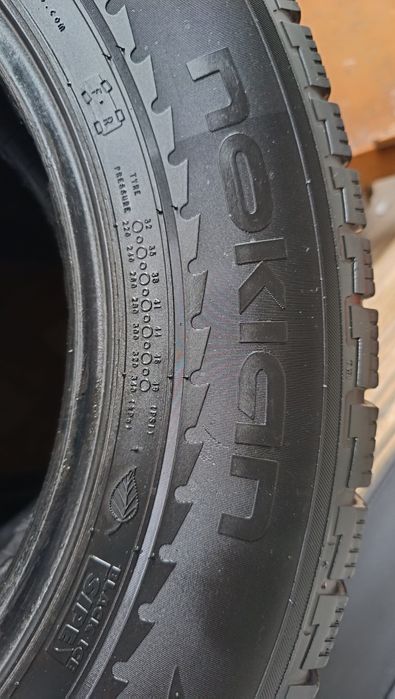 Зимняя резина 235/65 R17
