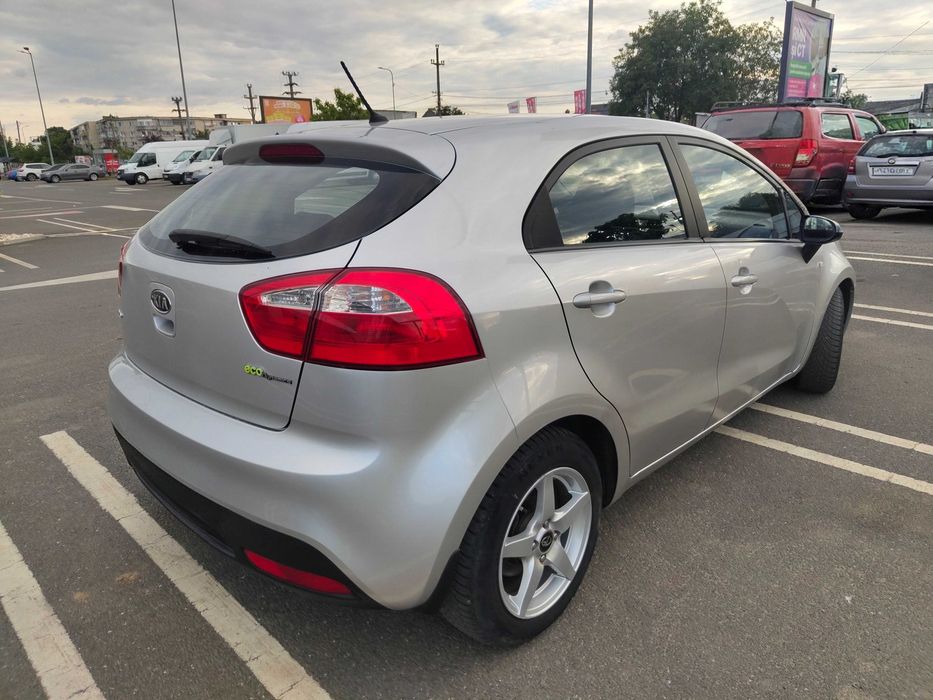 KIA Rio 2012 — imagine 3