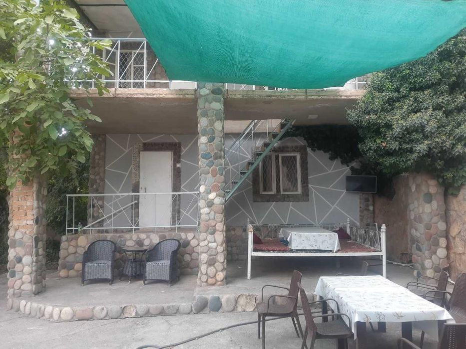 Чарвак, Продаётся дача 6 соток, 2 этажа, 4 комнаты