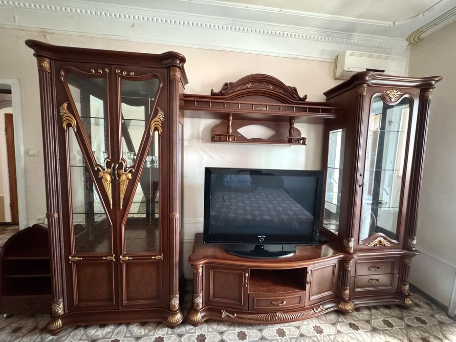 Продается сервант