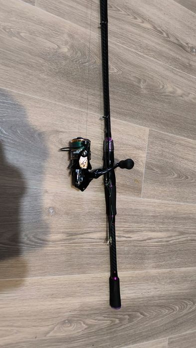 Спиннинг продам  длина 2.10