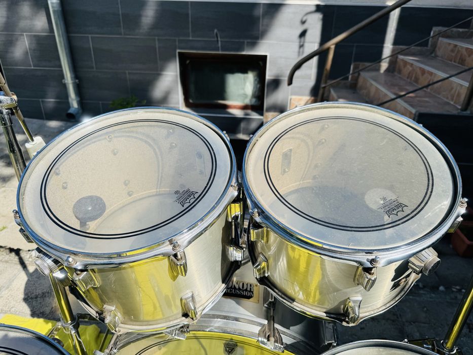 MADE IN JAPAN! 1979 TAMA IMPERIALSTAR пълен сет барабани и стойки!
