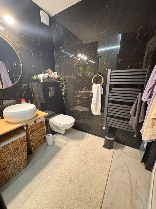 Apartament cu 2 camere decomandate