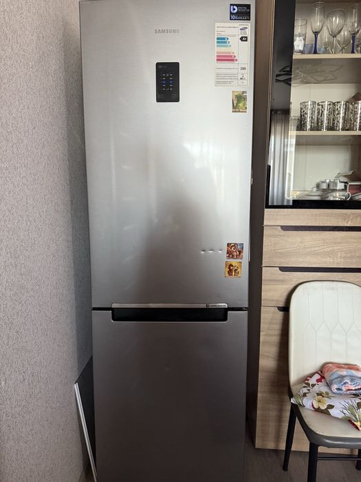 Продам холодильник самсунг