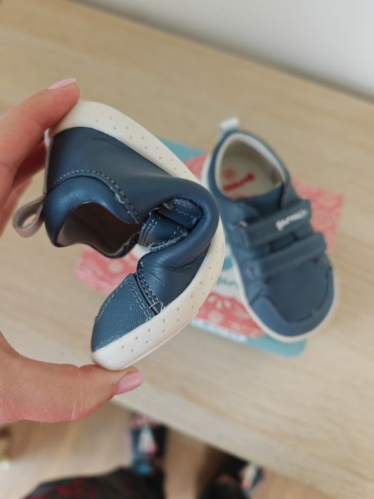 Pantofi / Papuci/ adidasi piele Garvalin