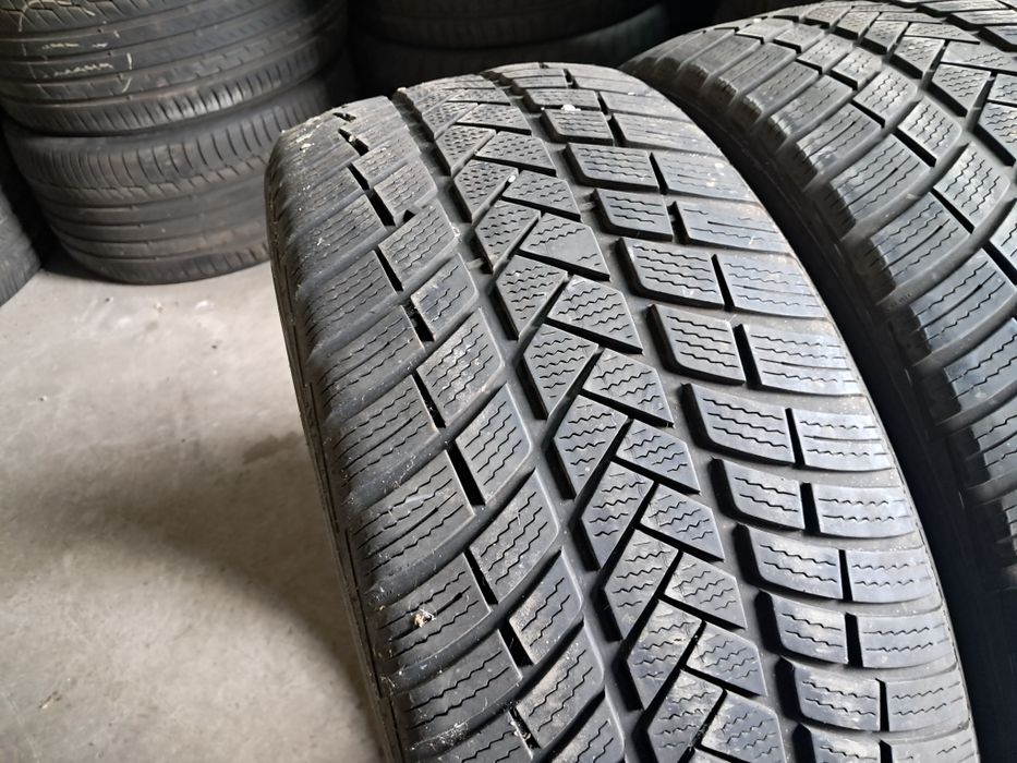 Anvelope second iarna 245 45 R20 Vredestein