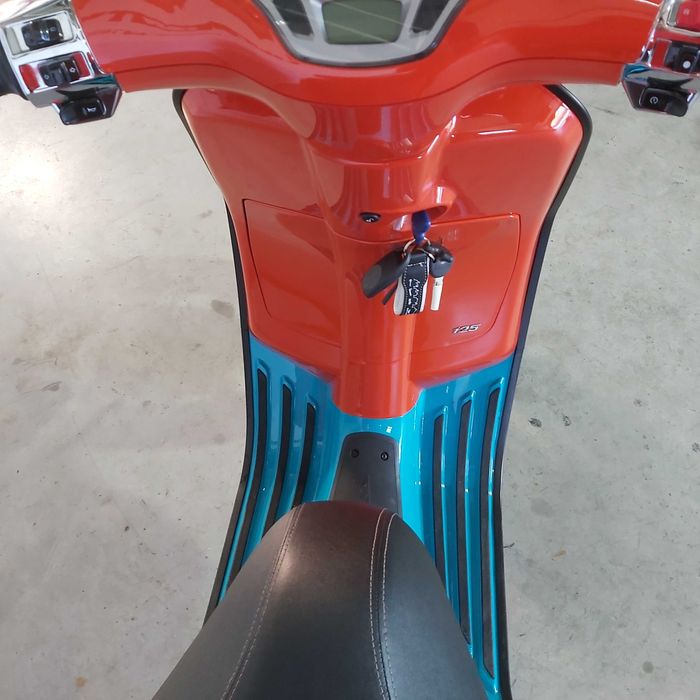 Scuter Piaggio Vespa ABS 125cc | P44736 | motomus.ro