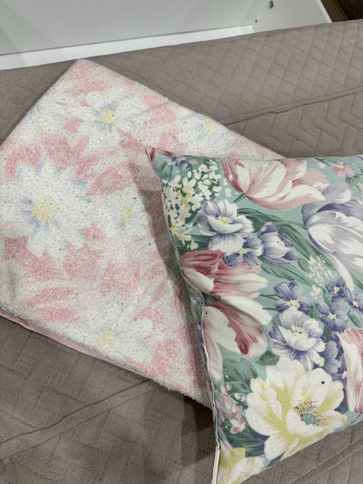 Подушки одеяла в отличном состоянии