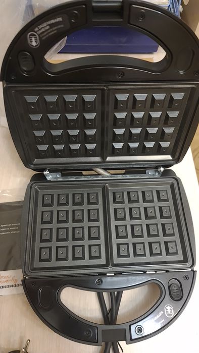 Продам Мультипекарь Redmond M605 новый