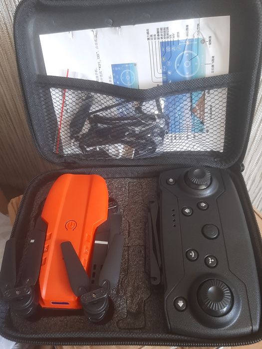 Дрон е99 новый, две камеры