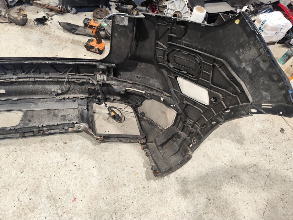 Bara spate Porsche Cayenne 9y modelul cu 4 senzori cod: 9y0807421