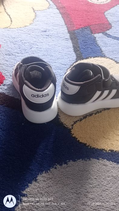 Детски маратонки Аdidas .