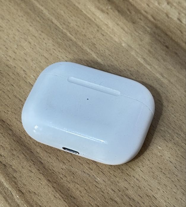 Продаю airpods pro