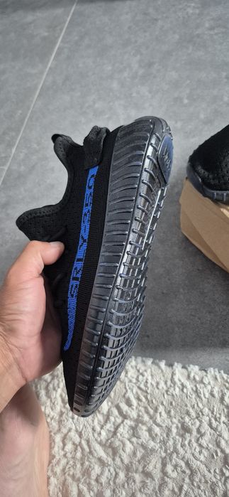 Adidas yezzy noi