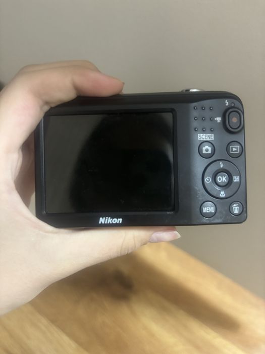 Мыльница nikon coolpixa100