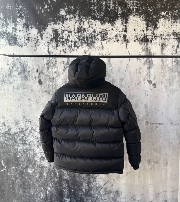 Toate modelele geaca intre 300-380 boss armani dior gucci northface