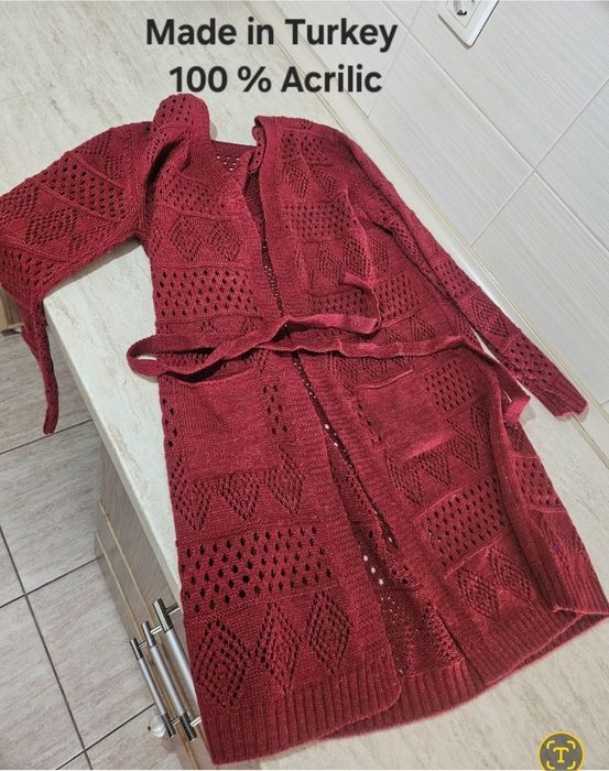 Лот вълнени жилетки/ Пуловер Stradivarius