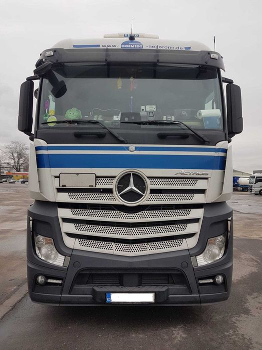 Mercedes -Benz Actros 1842 MP4 dotat cu compresor