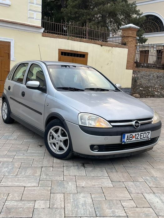 Opel corsa C ireproșabil mașină pentru pretențioși impecabil  înmatric