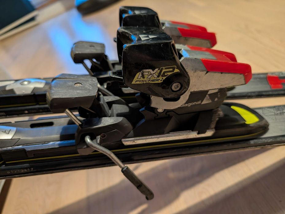 Schiuri Fischer RC4 Race SC 160cm - Radius 12m - Legături FX12