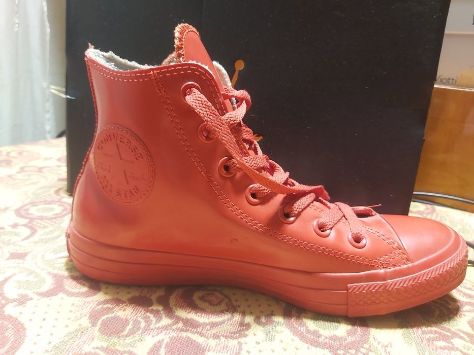 Converse rosii cauciuc