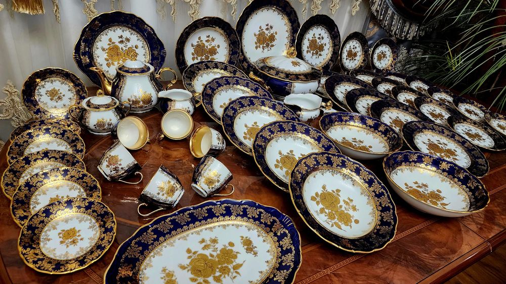 Чайно-столовый сервиз "Золотая роза".  Кобальт. Чехия. Дёшево!