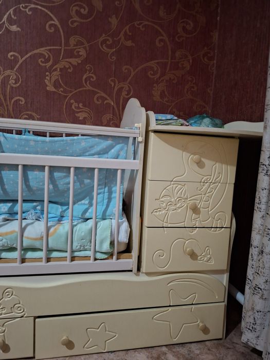 Продам детскую кроватку