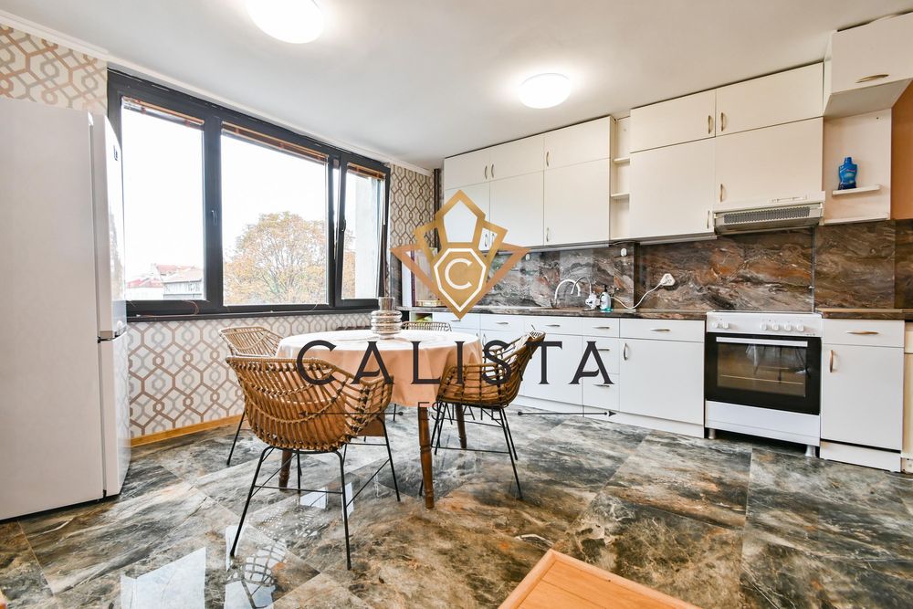 Дава се под наем Тристаен апартамент в София, Център - 104 кв.м за 796.62 € - Снимка #3