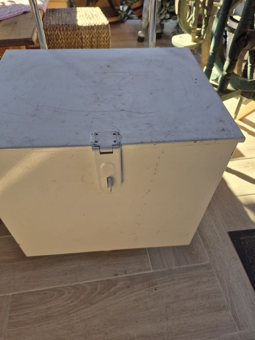 Mașină mobila pentru aplicat cant