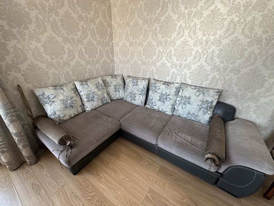 Диван для гостиной