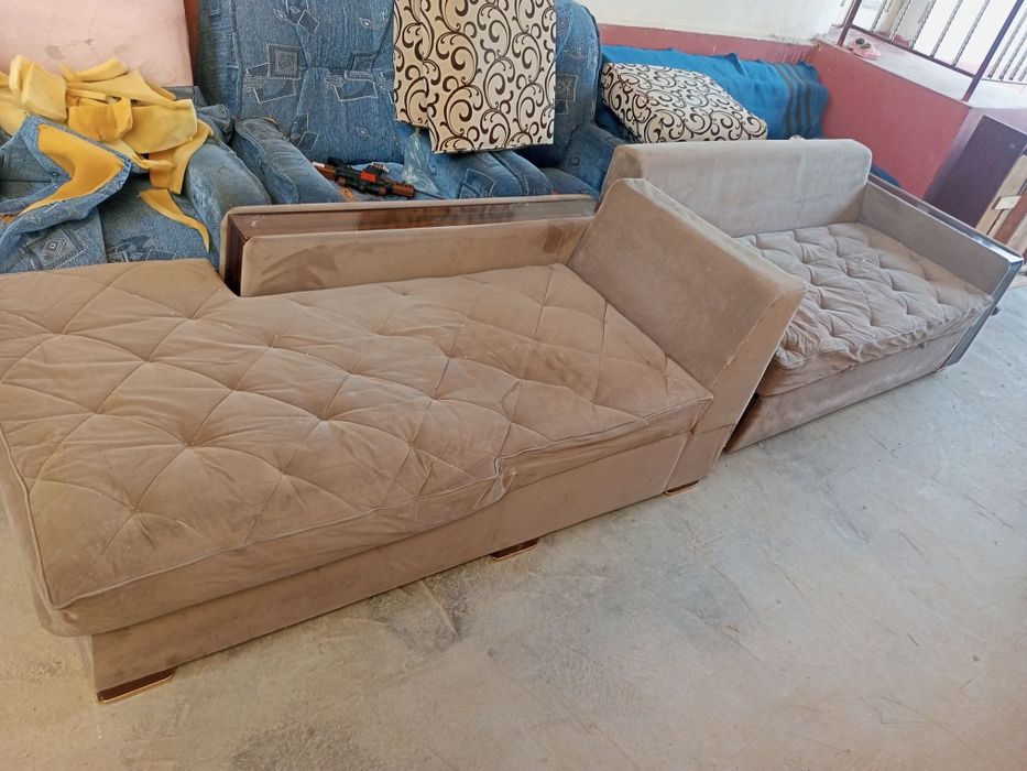 Devan kreslo sotiladi