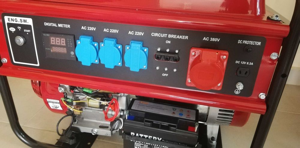 7.5 kw Трифазен / Монофазен Бензинов генератор за ток с ел стартер