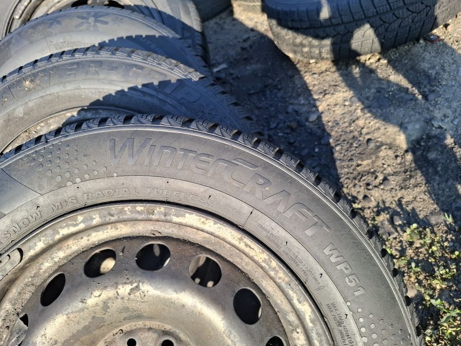 Vand roata rezerva fiat punto are anvelopa 165  70 14 buna kumho m+s