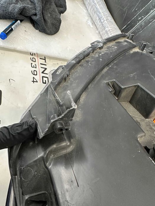 Фар фарове десен Пежо 2008 А94 far farove Peugeot 2008 А94