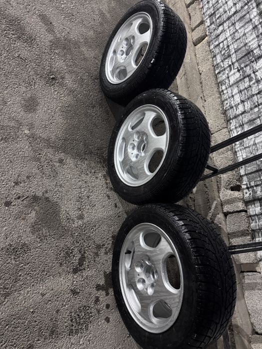 Шины с дисками комплект