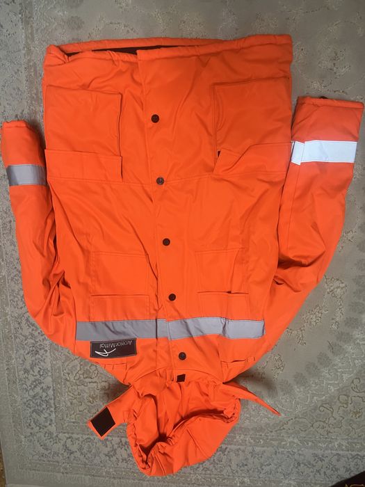 Продам зимнею спецодежду